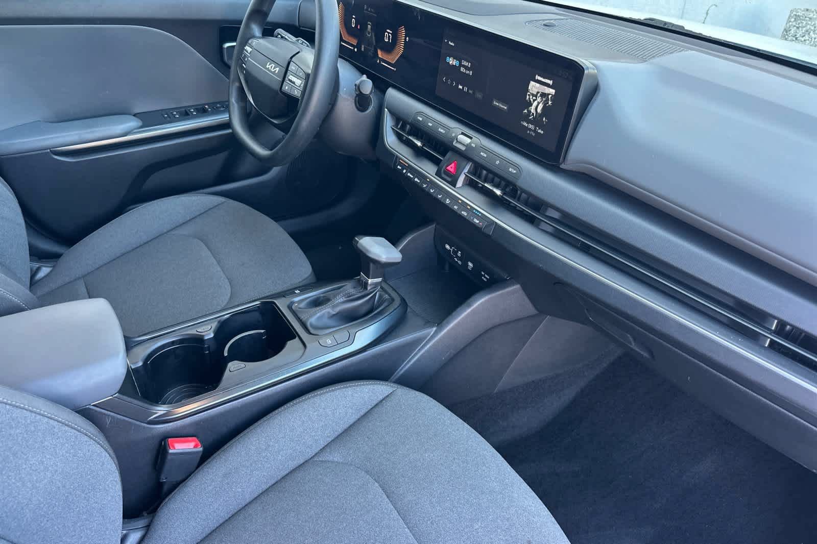 Used 2025 Kia K4 FWD image 15