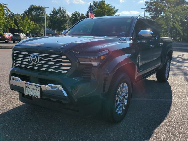 Used 2025 Toyota Tacoma Limited AWD/4WD image 8