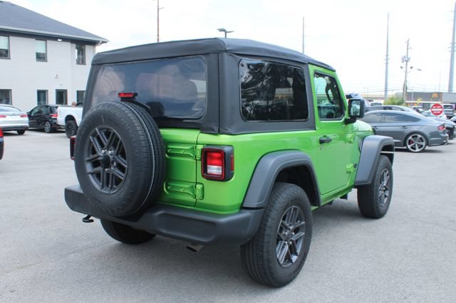 Used 2025 Jeep Wrangler Sport AWD/4WD image 33