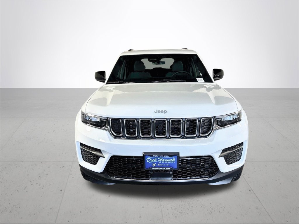 New 2026 Jeep Grand Cherokee Laredo X AWD/4WD image 3