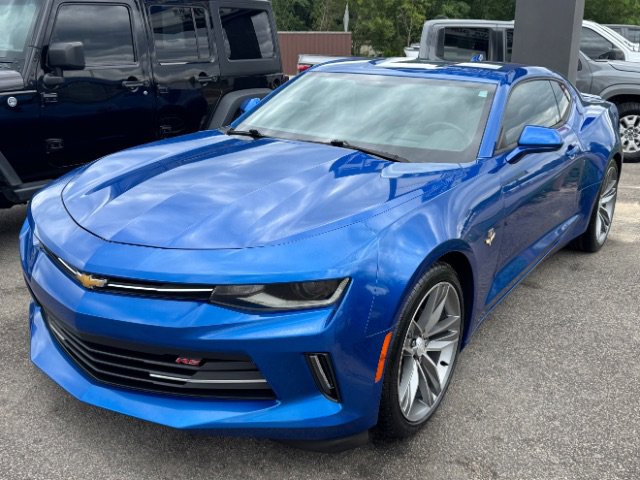 Used 2016 Chevrolet Camaro LT RWD image 2