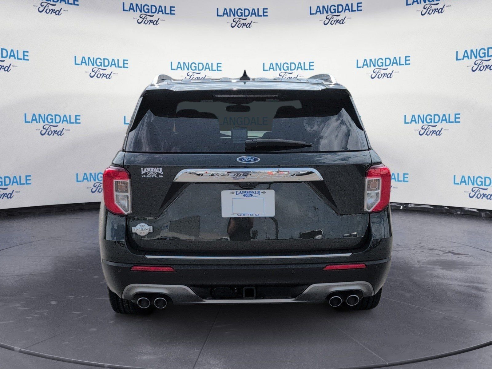 Used 2024 Ford Explorer King Ranch w/ Technology Package RWD image 8