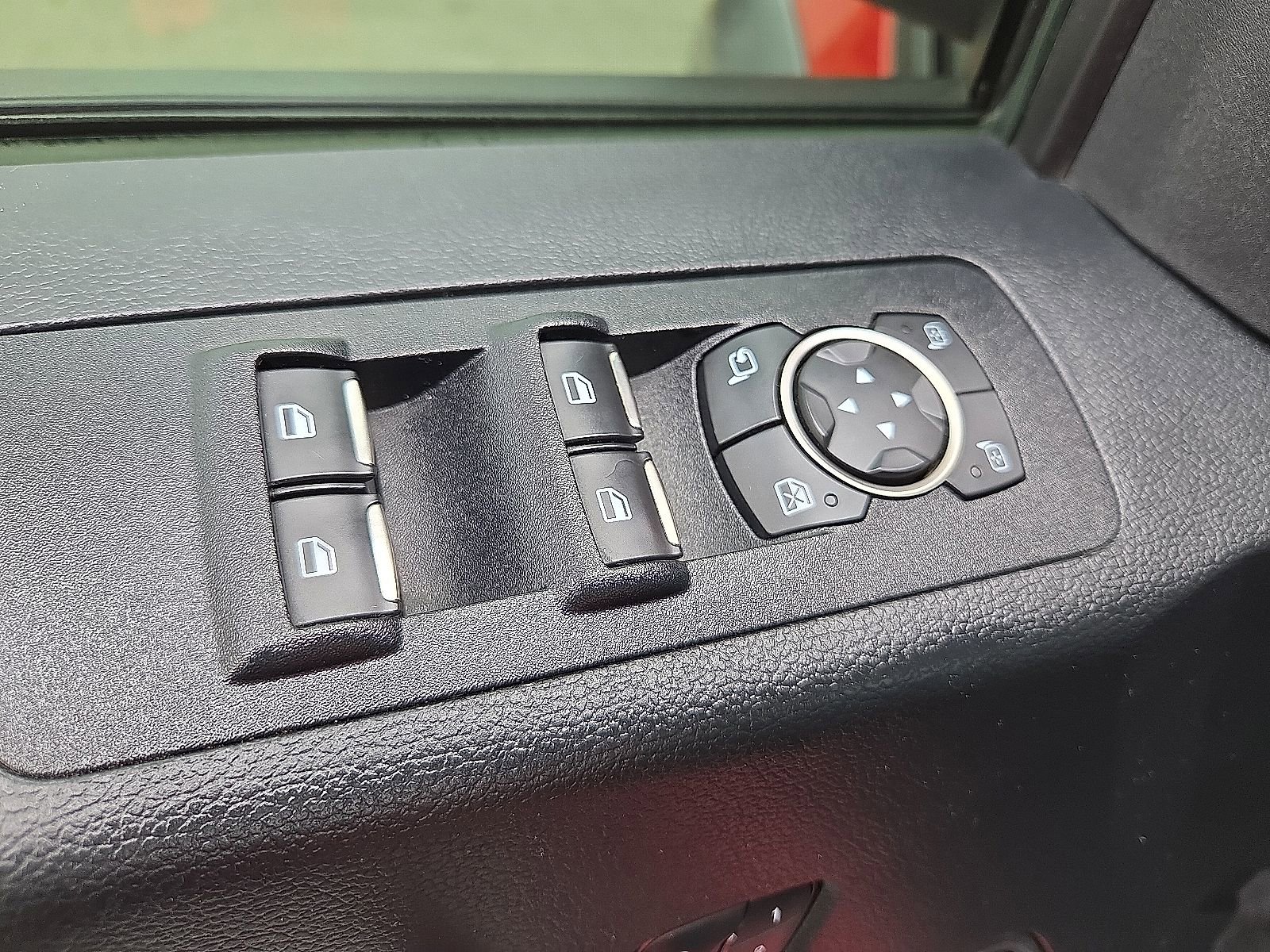 Used 2019 Ford F150 Raptor w/ Equipment Group 802A Luxury AWD/4WD image 14