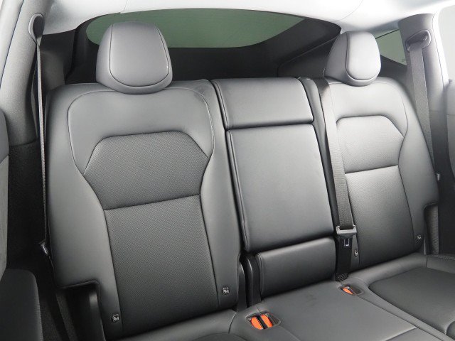 Used 2026 Tesla Model Y Long Range RWD image 17