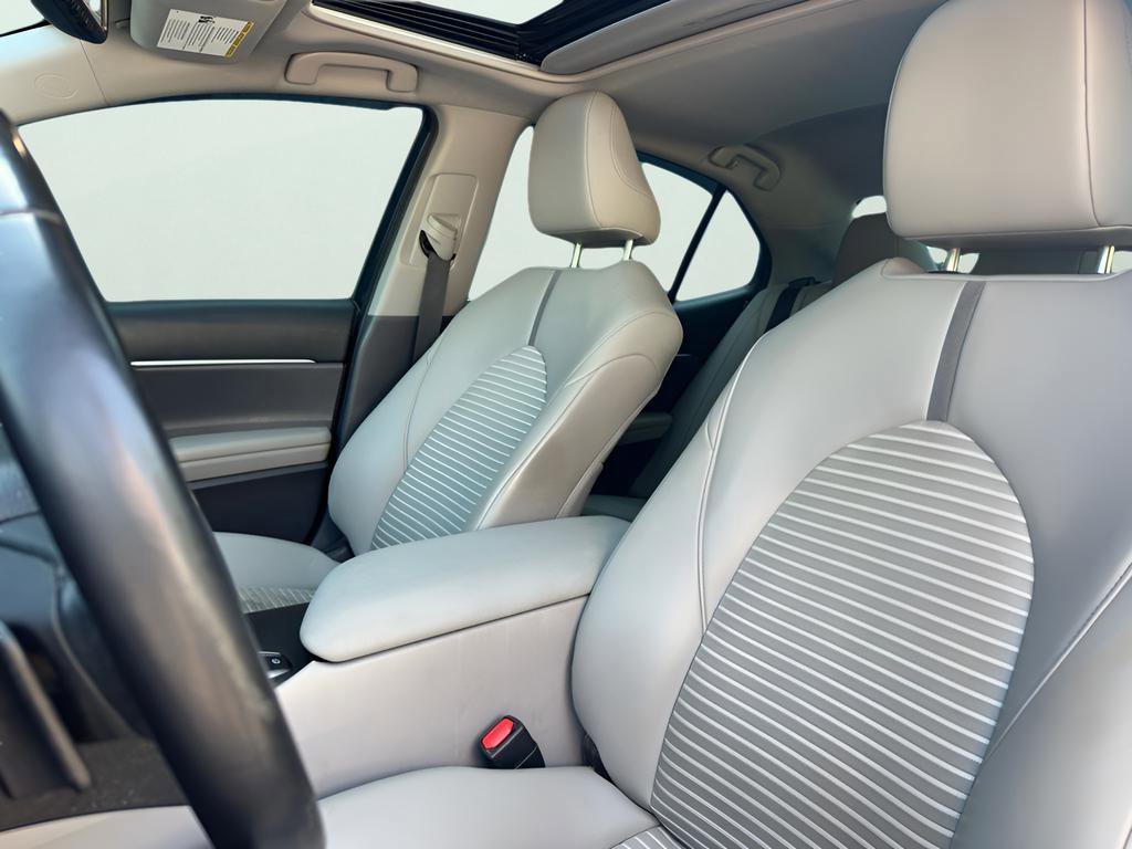 Used 2022 Toyota Camry SE w/ Audio Upgrade Package FWD image 13