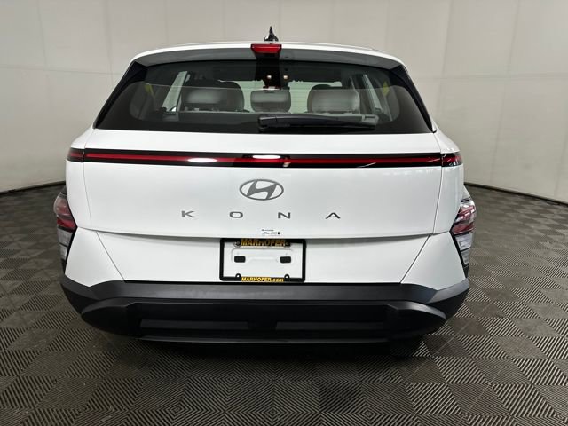 Used 2026 Hyundai Kona SE FWD image 4
