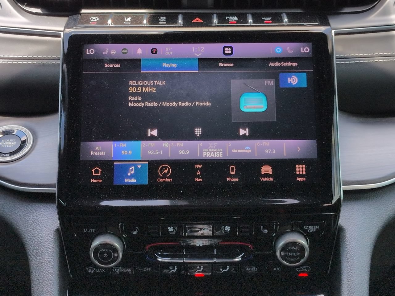 Used 2021 Jeep Grand Cherokee L Overland w/ Luxury Tech Group IV RWD image 17