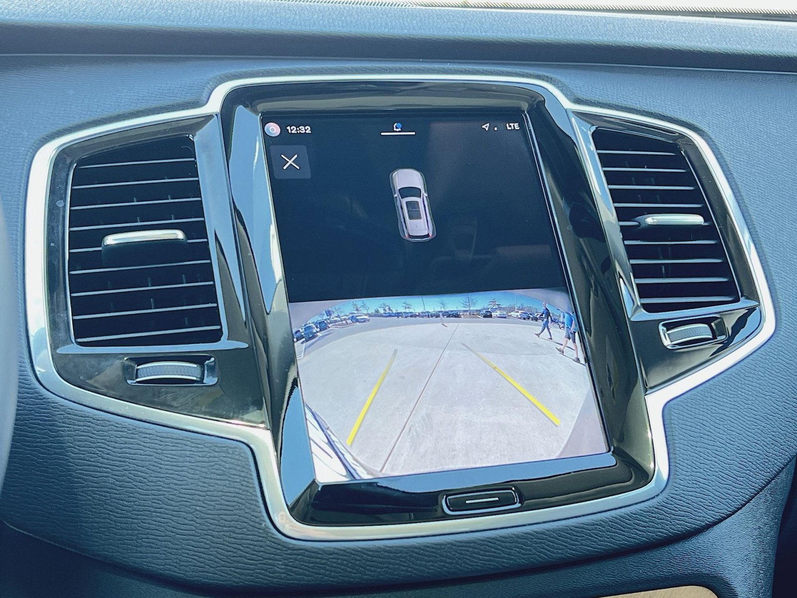 Certified 2023 Volvo XC90 B6 Plus w/ Protection Package Premier image 19