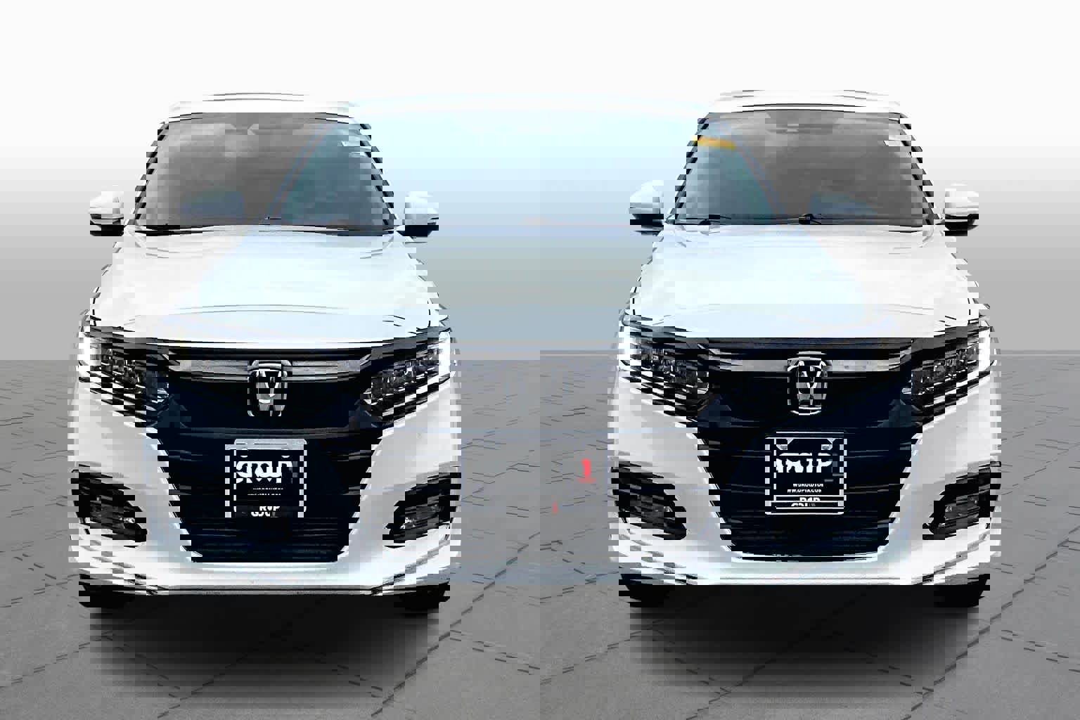 Used 2018 Honda Accord Touring image 3