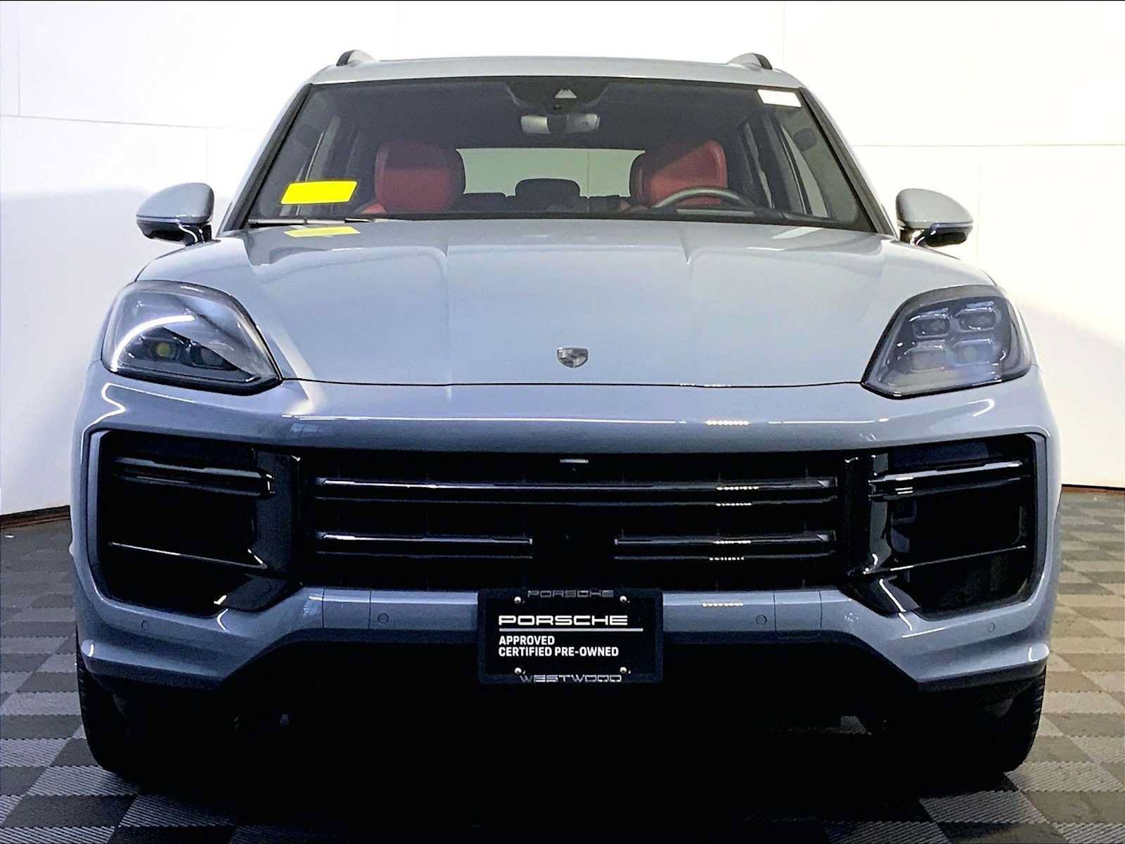 Certified 2025 Porsche Cayenne Turbo AWD/4WD image 10