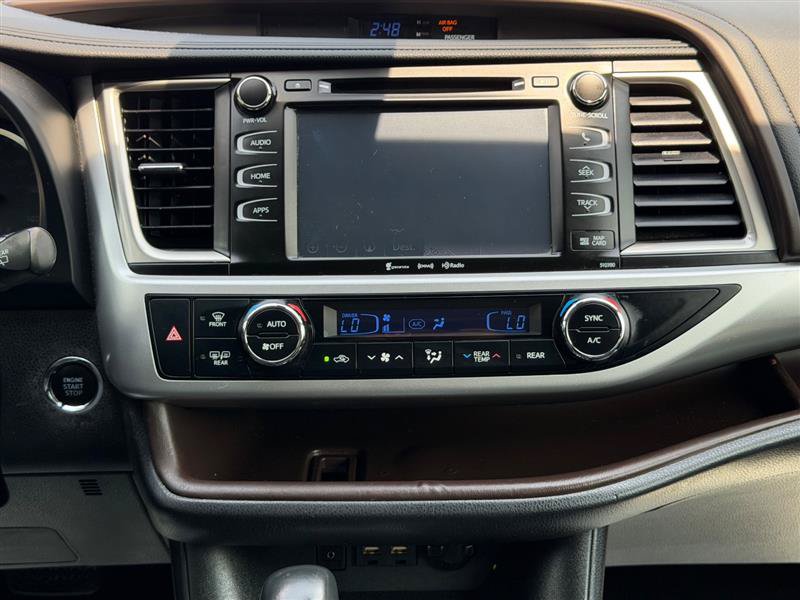 Used 2019 Toyota Highlander XLE AWD/4WD image 48