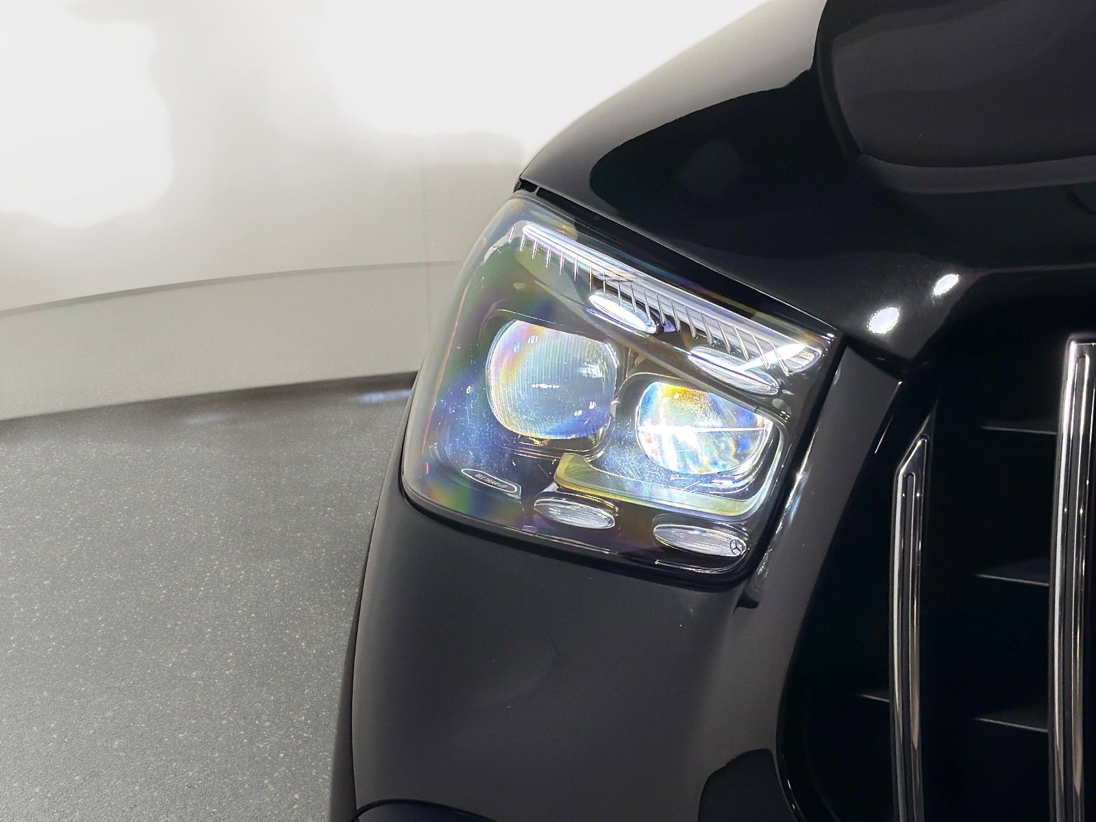 Used 2025 Mercedes-Benz GLE 53 AMG 4MATIC image 9