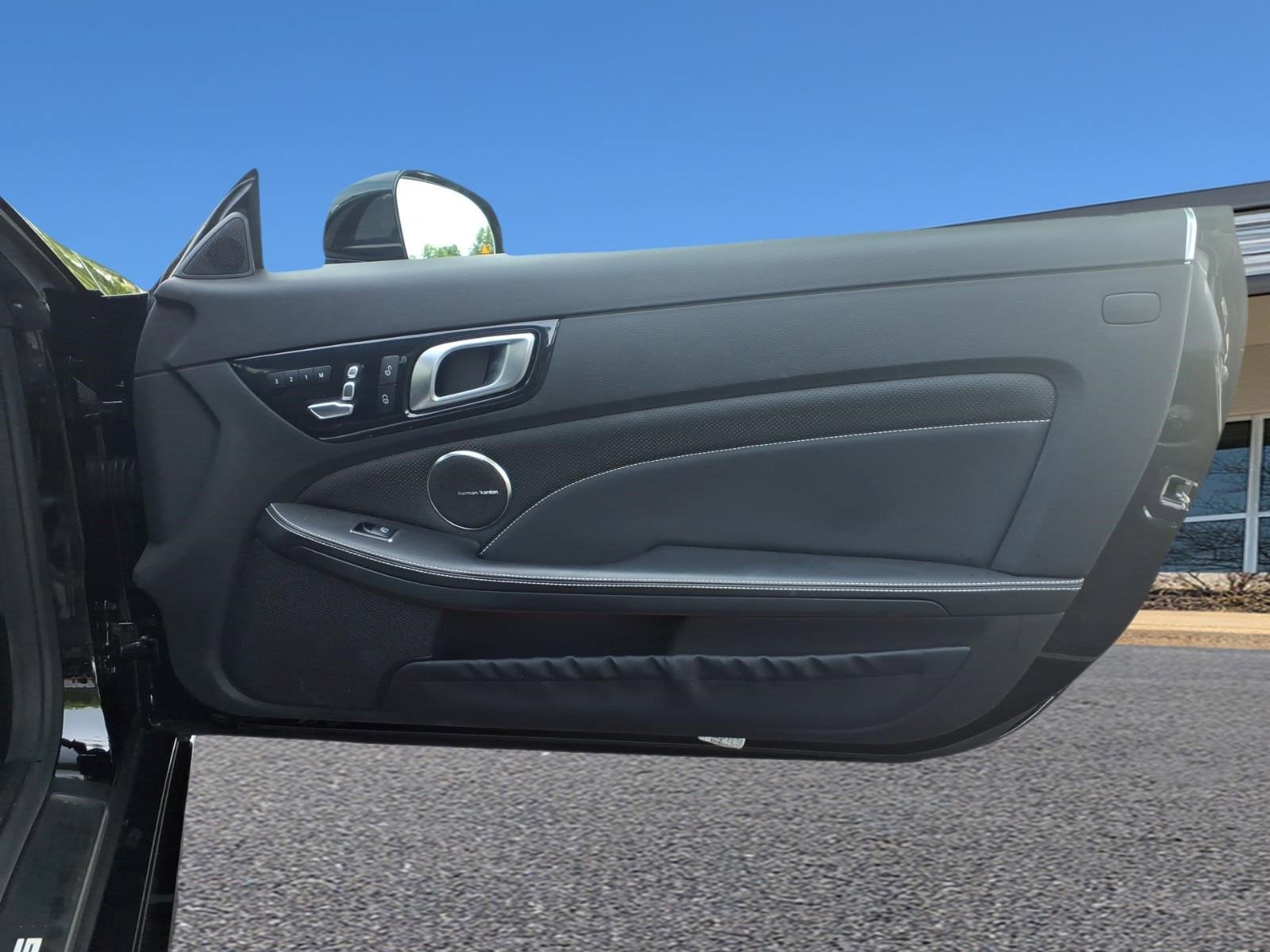 Used 2020 Mercedes-Benz SLC 43 AMG image 27