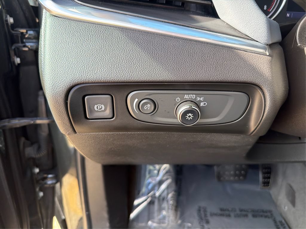 Used 2020 Buick Enclave Essence w/ Sound and Sites Package FWD image 19