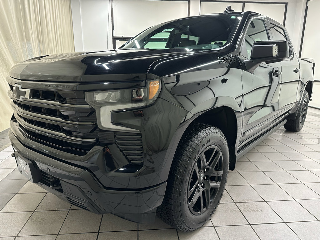 Certified 2026 Chevrolet Silverado 1500 High Country w/ Midnight Edition AWD/4WD image 15