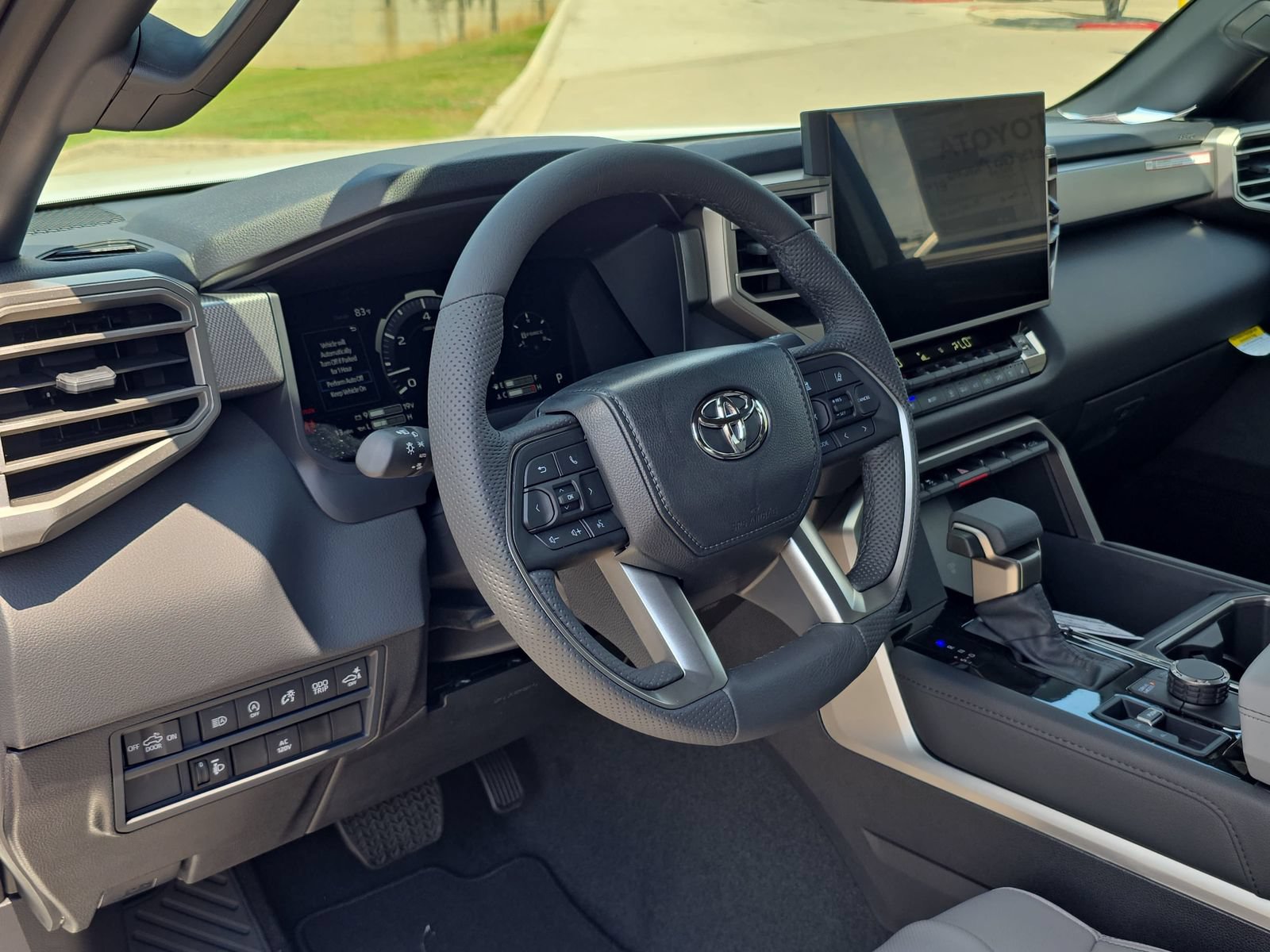 New 2026 Toyota Tundra Limited AWD/4WD image 12
