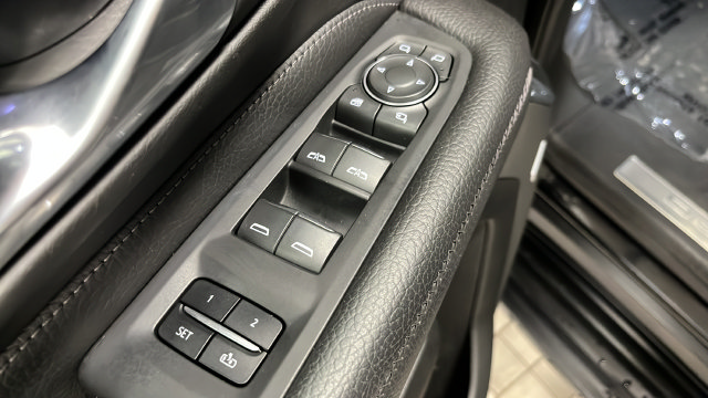 Used 2021 GMC Yukon XL Denali AWD/4WD image 21
