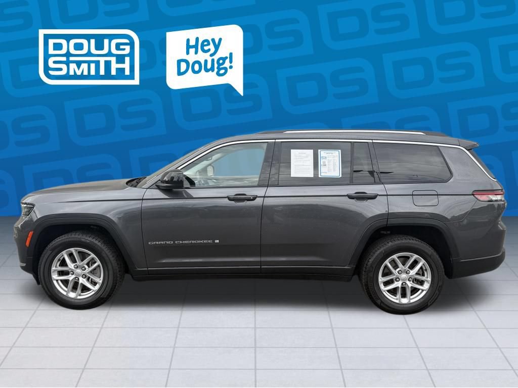 Used 2021 Jeep Grand Cherokee L Laredo w/ Luxury Tech Group I AWD/4WD image 2