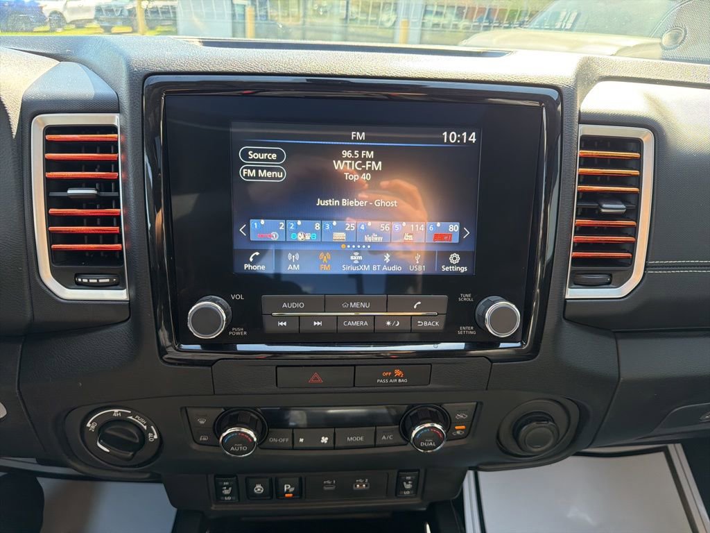 Used 2022 Nissan Frontier SV w/ SV Premium Package AWD/4WD image 27