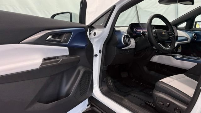 New 2025 Chevrolet Equinox EV LT FWD image 33