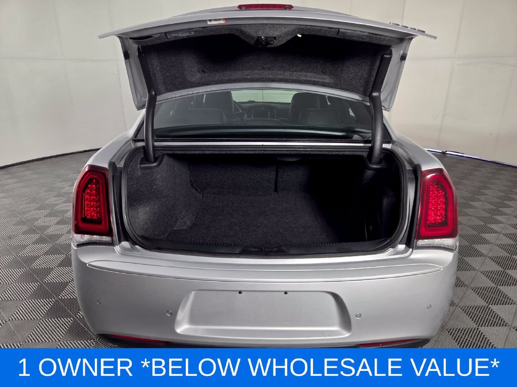 Used 2023 Chrysler 300 S RWD image 26