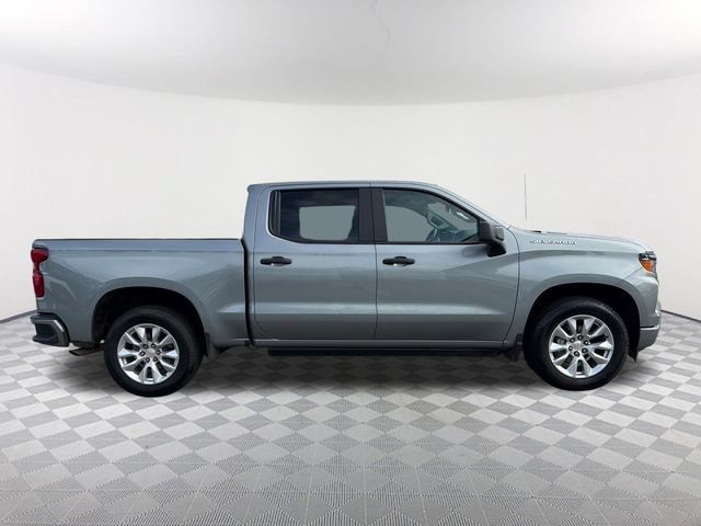 Used 2025 Chevrolet Silverado 1500 Custom RWD image 4