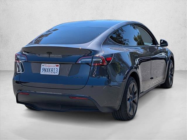 Used 2024 Tesla Model Y Long Range AWD/4WD image 5