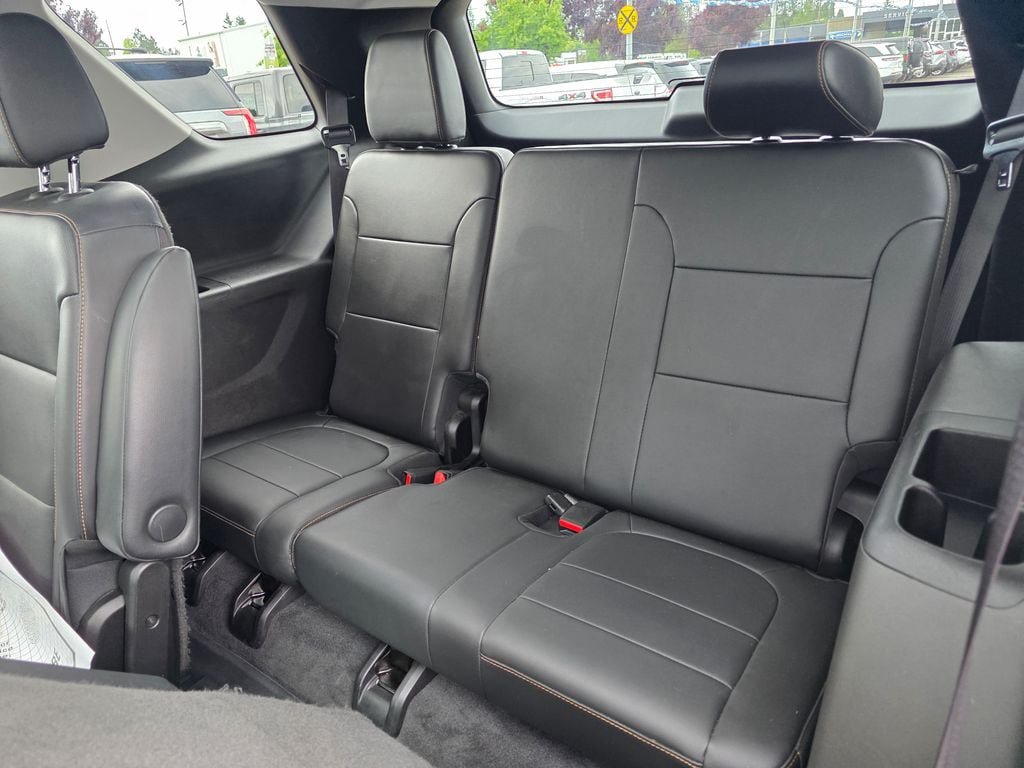 Used 2019 Chevrolet Traverse Premier w/ LPO, Blackout Package AWD/4WD image 12