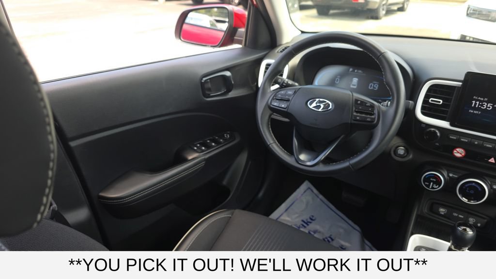 Used 2025 Hyundai Venue Limited FWD image 27