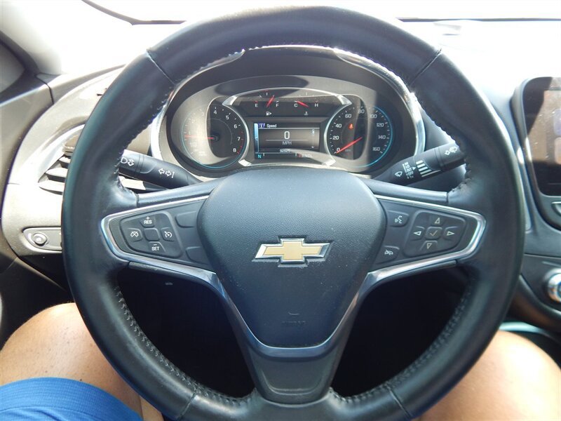 Used 2016 Chevrolet Malibu LT w/ Leather Package FWD image 37
