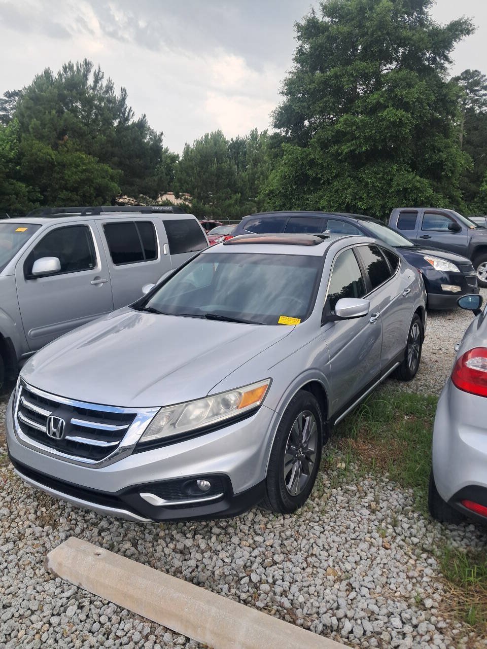 Used 2015 Honda Crosstour EX image 1