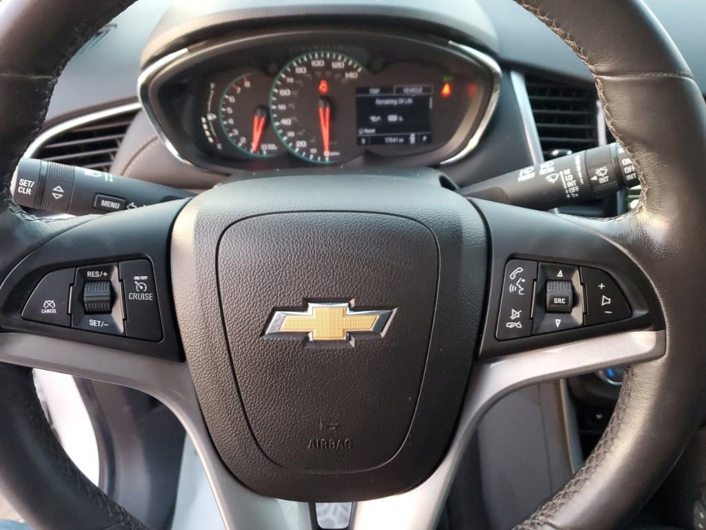 Used 2019 Chevrolet Trax LT w/ LT Convenience Package image 16