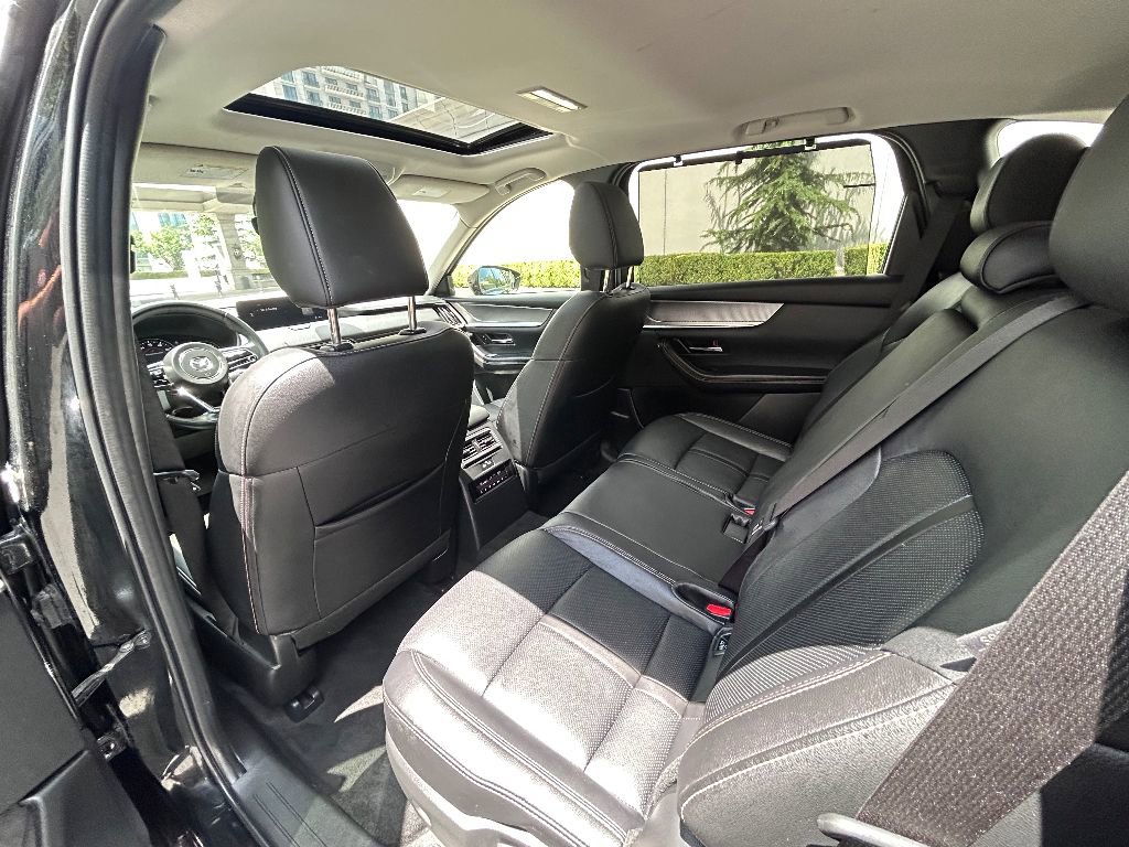 Used 2024 MAZDA CX-90 3.3 Turbo w/ Preferred Plus AWD/4WD image 29