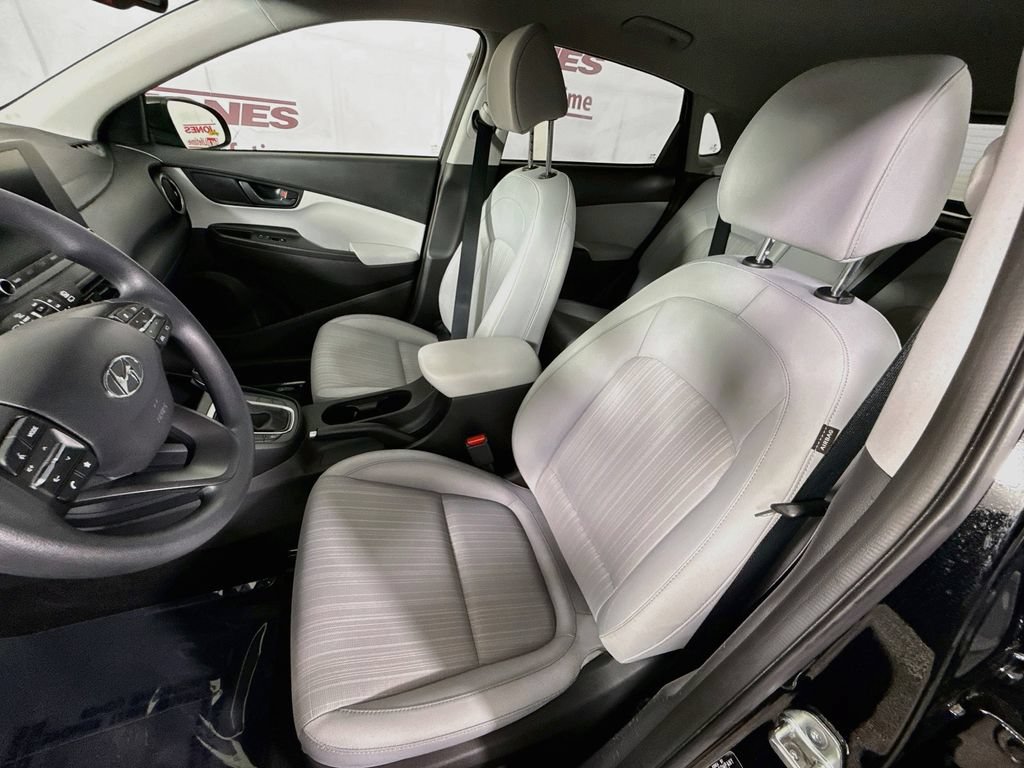 Certified 2023 Hyundai Kona SEL w/ Cargo Package AWD/4WD image 24