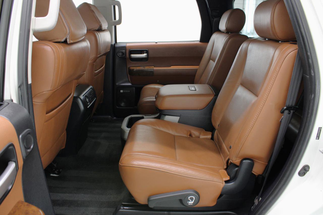 Used 2008 Toyota Sequoia Platinum image 38