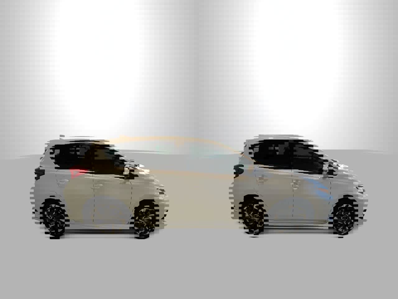 Used 2018 Toyota Corolla iM w/ All-Weather Mat Package image 9