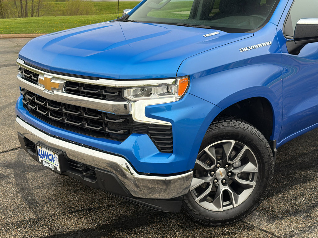 Used 2025 Chevrolet Silverado 1500 LT AWD/4WD image 8