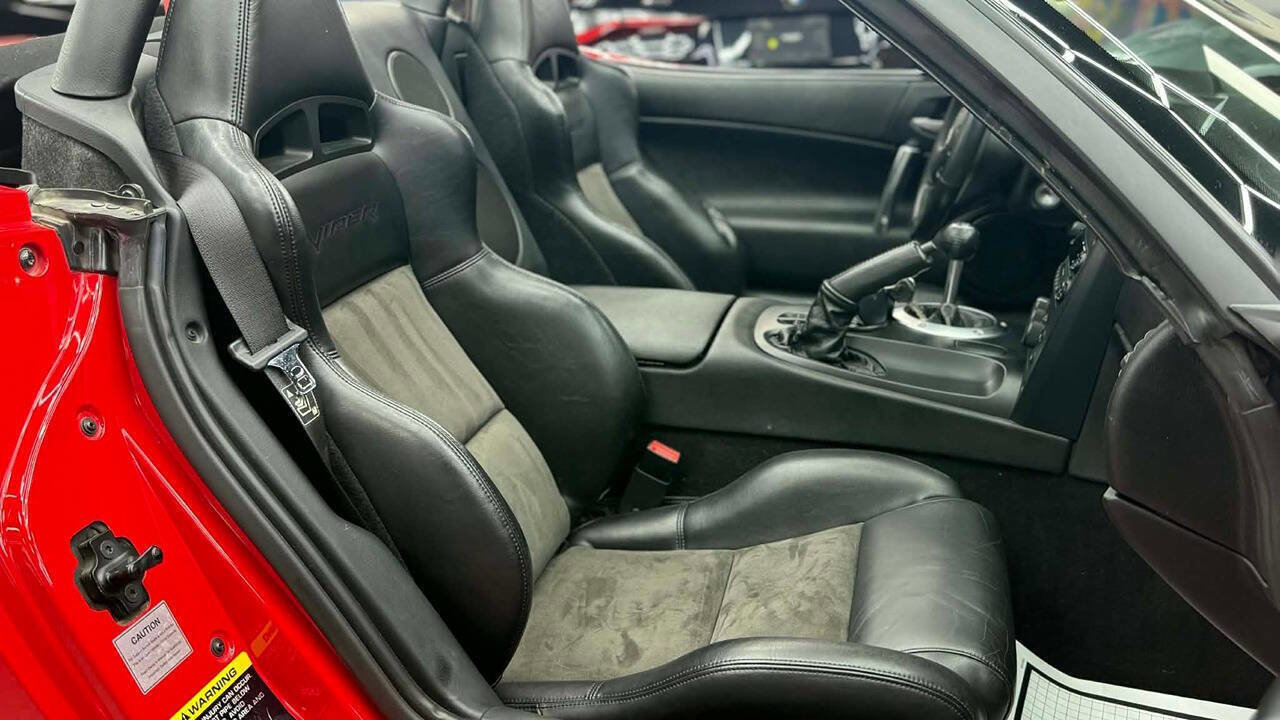 Used 2005 Dodge Viper SRT-10 image 36
