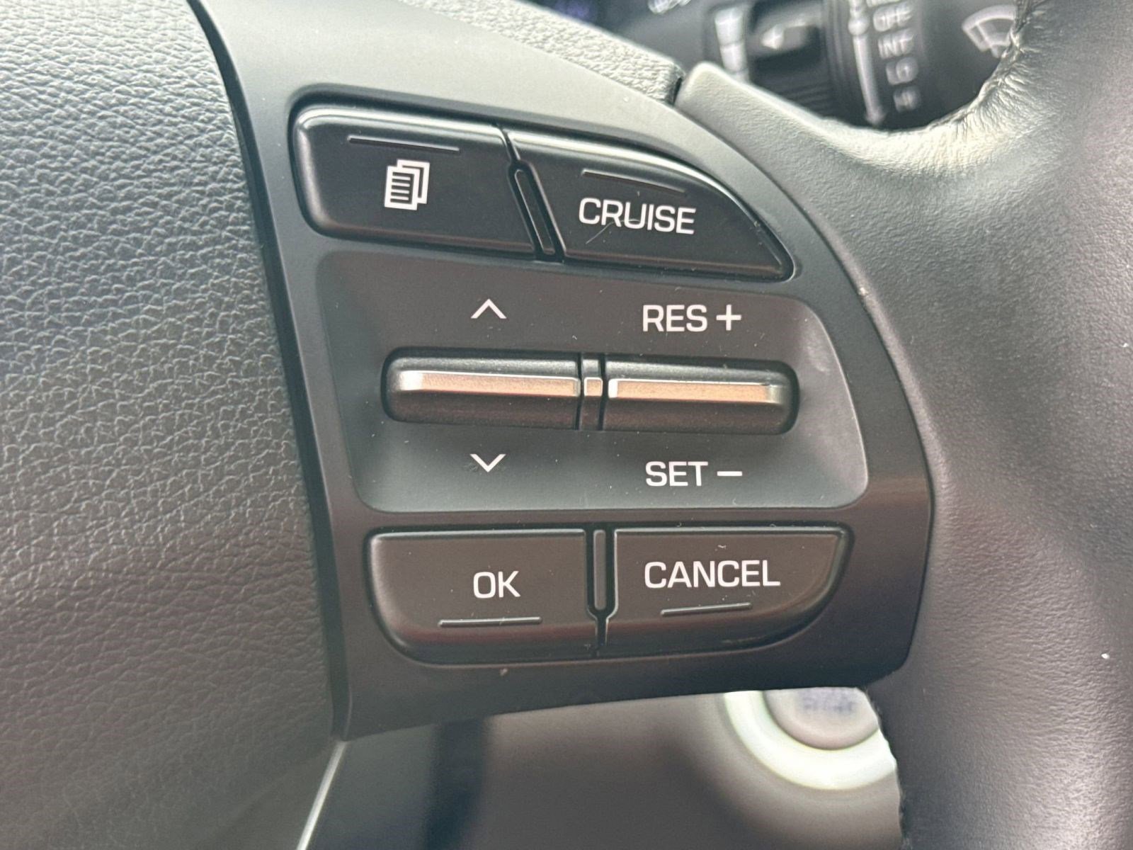 Used 2020 Hyundai Elantra Limited image 21