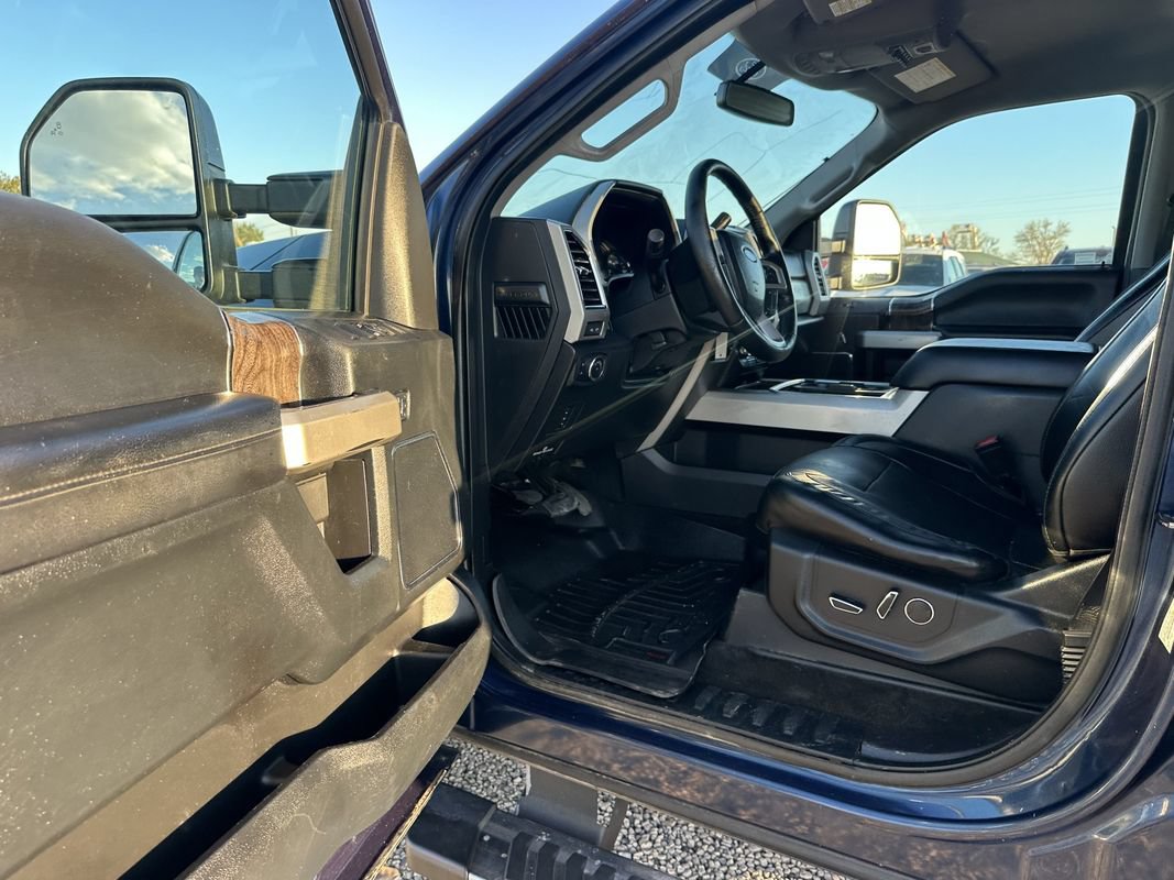 Used 2018 Ford F250 Lariat w/ Lariat Value Package AWD/4WD image 33