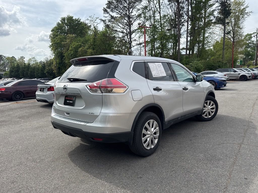 Used 2016 Nissan Rogue S w/ S Family Package image 4