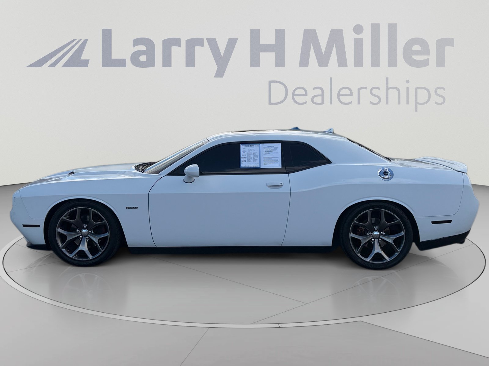 Used 2015 Dodge Challenger R/T w/ Quick Order Package 28B R/T RWD image 3