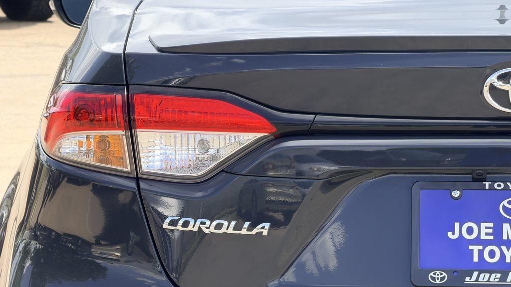 Used 2025 Toyota Corolla SE FWD image 9