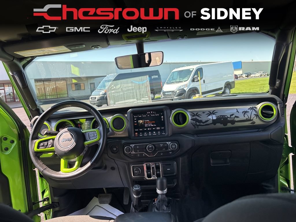 Used 2019 Jeep Wrangler Unlimited Sahara w/ Uconnect 4C Nav & Sound Group AWD/4WD image 32