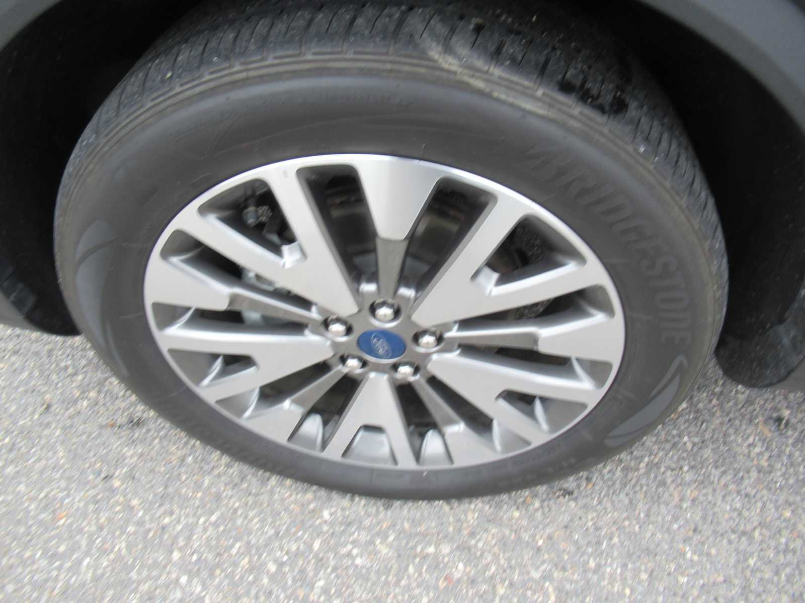 Used 2022 Ford Escape Titanium image 11