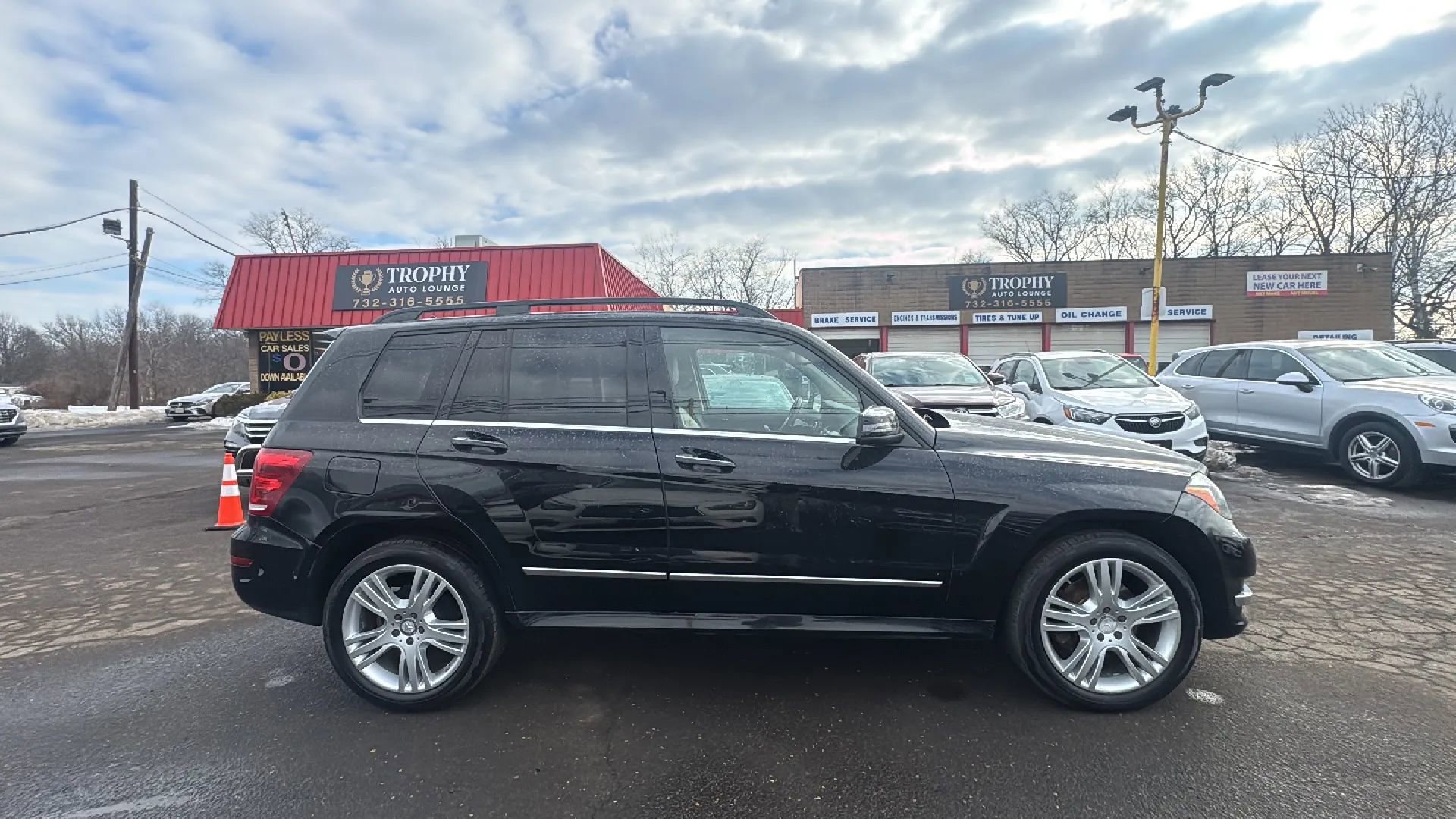 Used 2013 Mercedes-Benz GLK 350 4MATIC image 4