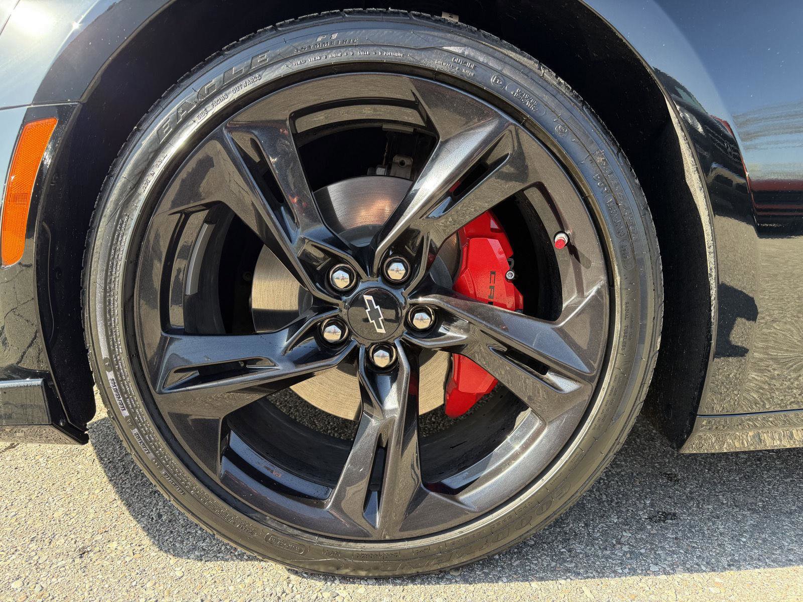 Used 2024 Chevrolet Camaro LT w/ Technology Package image 14