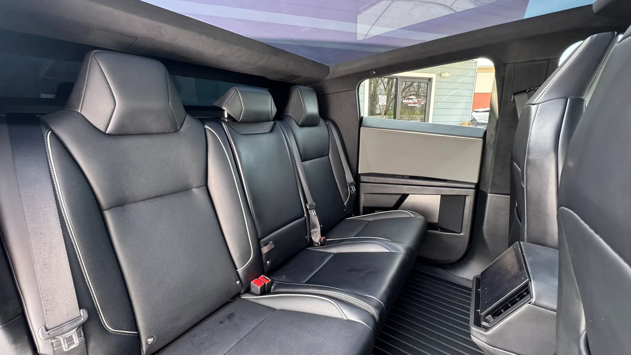 Used 2024 Tesla Cybertruck AWD Crew Cab image 26