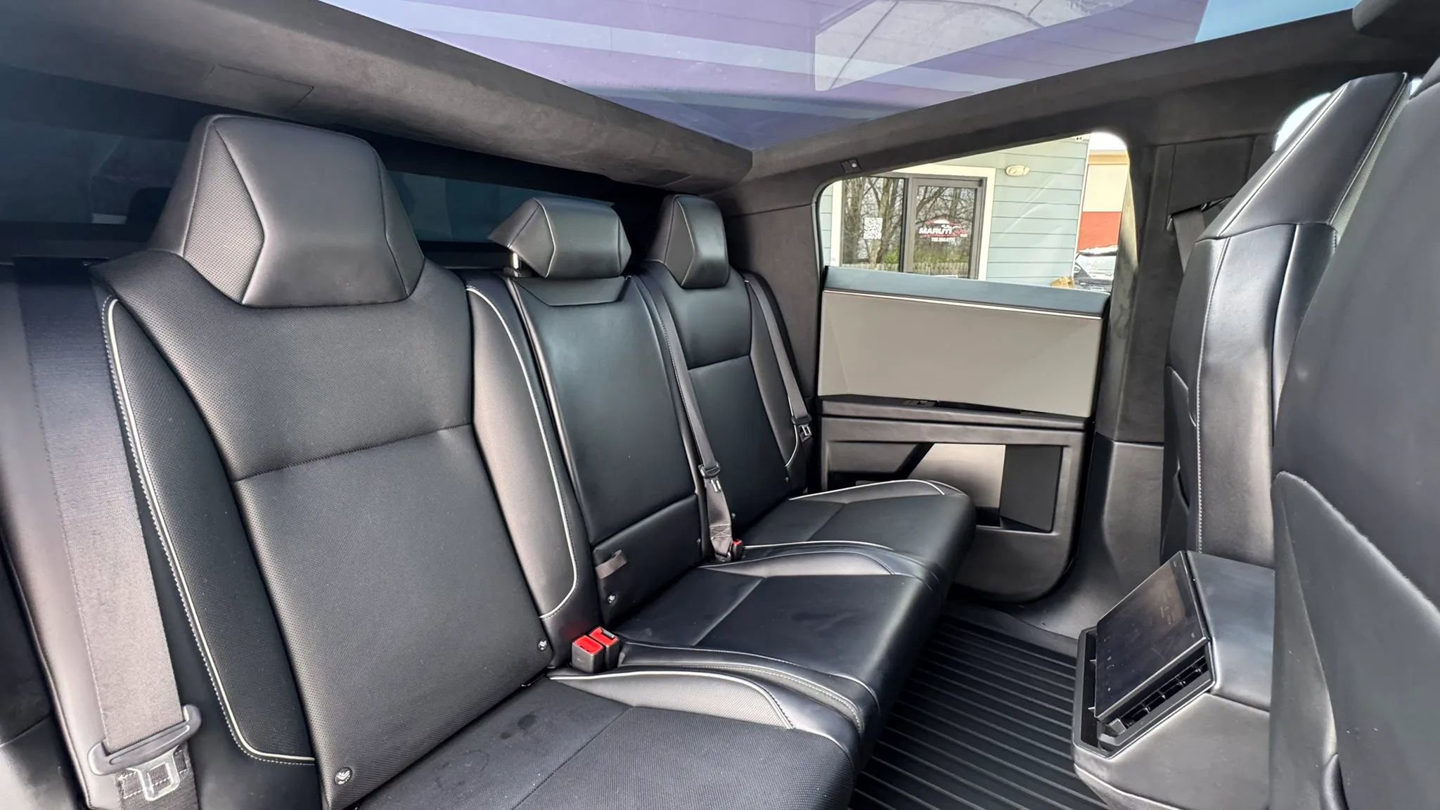 Used 2024 Tesla Cybertruck AWD Crew Cab image 26