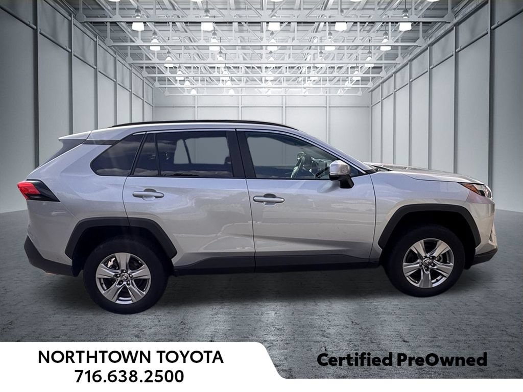 Used 2025 Toyota RAV4 XLE w/ Weather Package AWD/4WD image 32